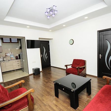 Elegant Modern Apartment ティビリシ エクステリア 写真