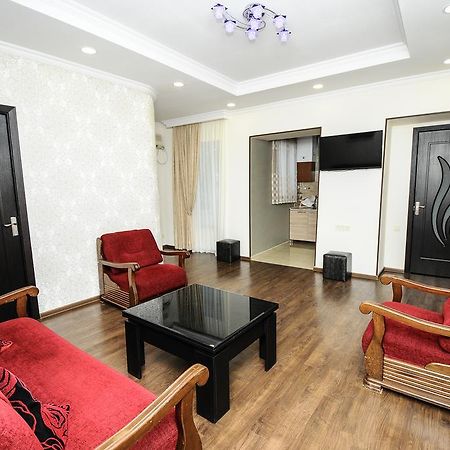 Elegant Modern Apartment ティビリシ エクステリア 写真