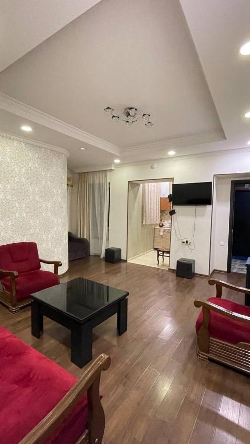 Elegant Modern Apartment ティビリシ エクステリア 写真