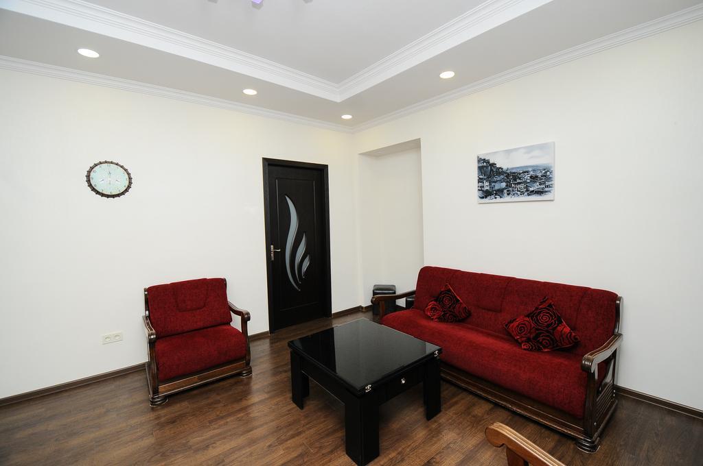 Elegant Modern Apartment ティビリシ エクステリア 写真